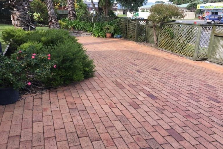 Photo of property in 1065 Papamoa Beach Road, Papamoa Beach, Papamoa, 3118