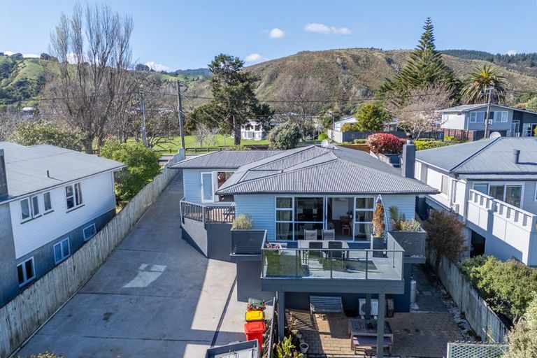 Photo of property in 23 Aorangi Road, Paraparaumu, 5032