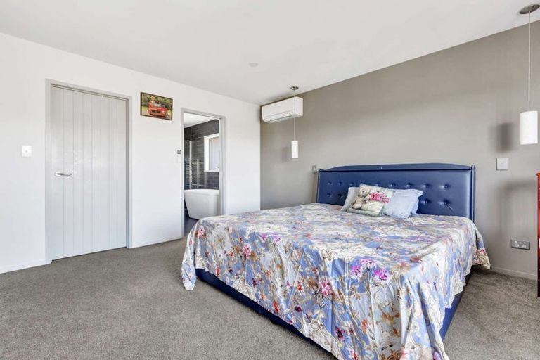 Photo of property in 51 Boundary Road, Opaheke, Papakura, 2113