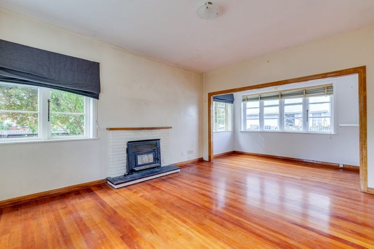 Photo of property in 18 Masters Crescent, Masterton, 5810