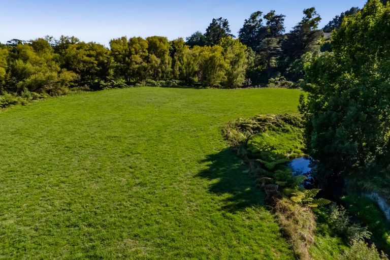 Photo of property in 427 Mataro Road, Onaero, Urenui, 4375