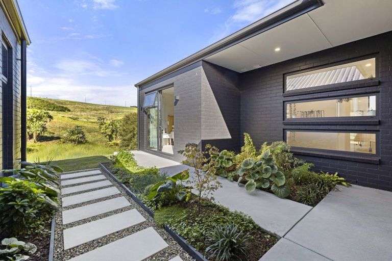 Photo of property in 3 Waipatukahu Lane, Raglan, 3225