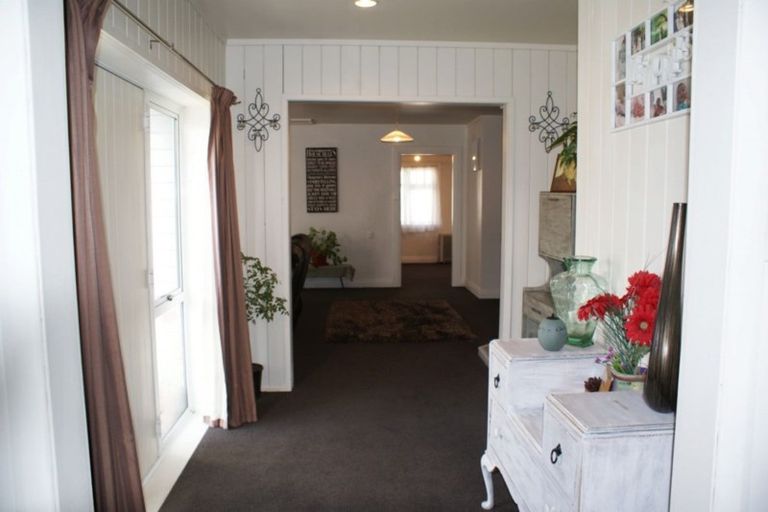 Photo of property in 12 Rangipo Street, Waiouru, 4825