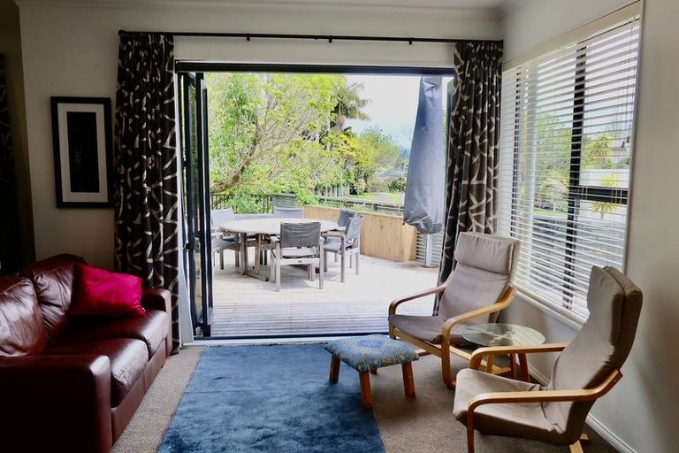 Photo of property in 7 Frenz Drive, Titirangi, Auckland, 0604