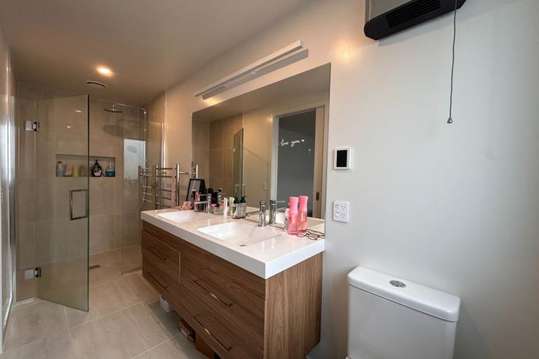Photo of property in 10 Corriedale Road, Jacks Point, 9371