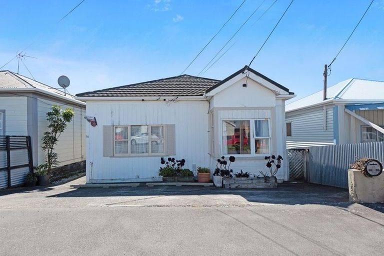 Photo of property in 16 Cockburn Street, Kilbirnie, Wellington, 6022