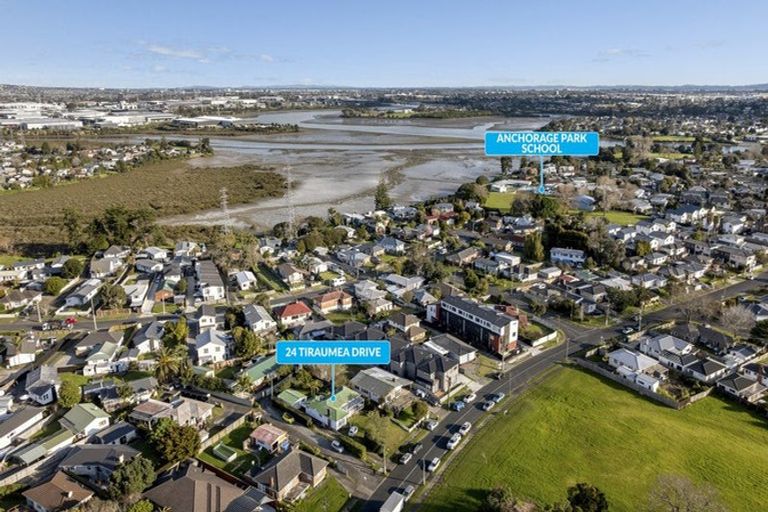 Photo of property in 24 Tiraumea Drive, Pakuranga, Auckland, 2010