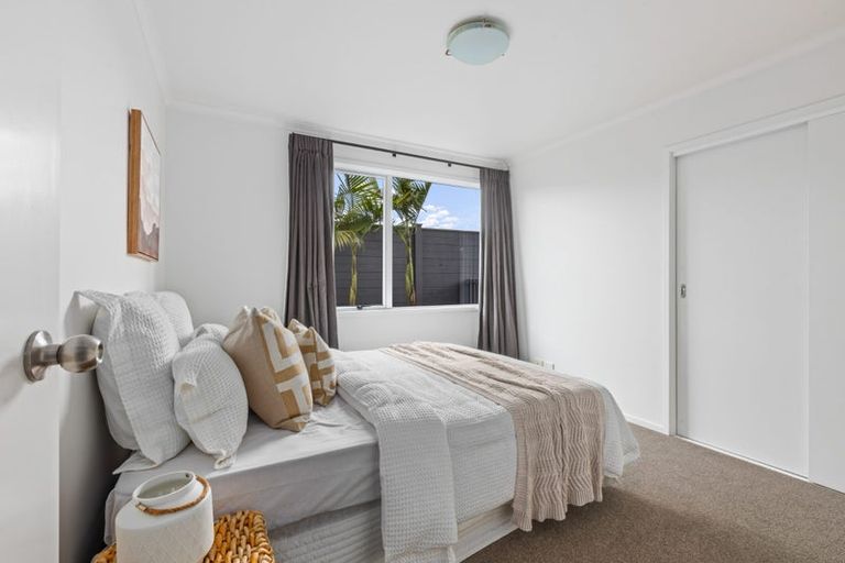 Photo of property in 15 Halyard Place, Te Atatu Peninsula, Auckland, 0610