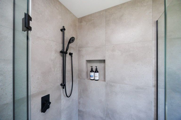 Photo of property in 6 Ivy Lane, Kelvin Grove, Palmerston North, 4414