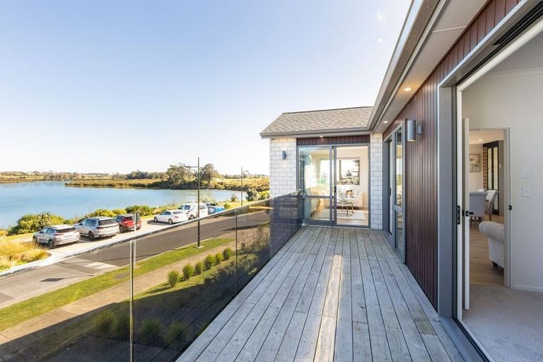 Photo of property in 20 Evergreen Parade, Rosehill, Papakura, 2113