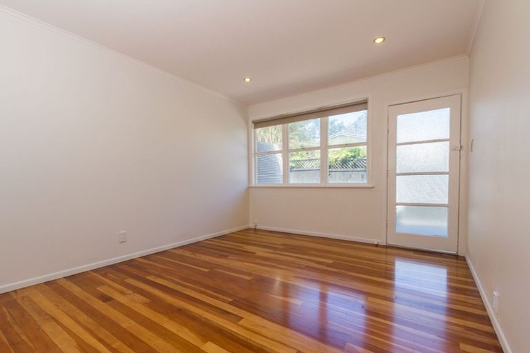 Photo of property in 11 Rewa Street, New Lynn, Auckland, 0600