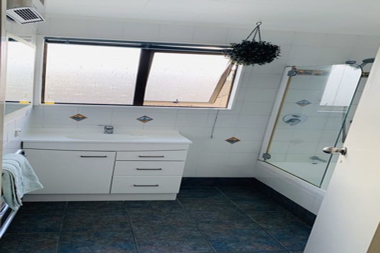 Photo of property in 1 Nukumea Common, Orewa, 0931