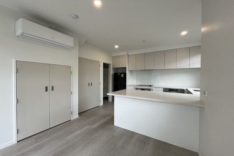 Photo of property in 3/2 Moor Avenue, Te Atatu Peninsula, Auckland, 0610