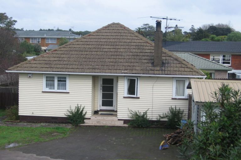 Photo of property in 2/17 Railway Street West, Papakura, 2110
