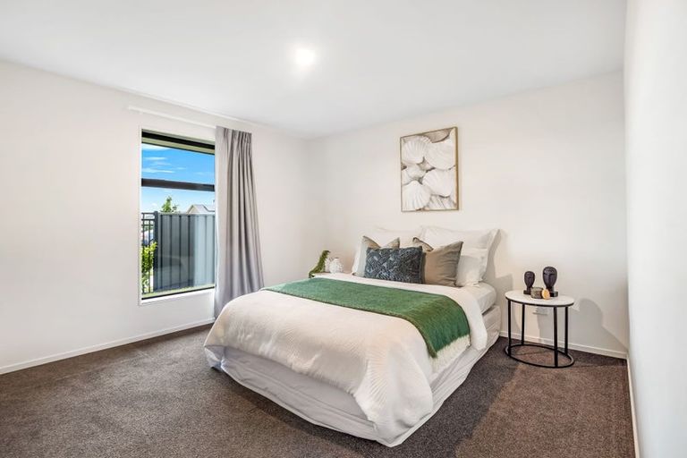 Photo of property in 160 Faringdon Boulevard, Rolleston, 7615