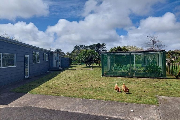 Photo of property in 104 Victoria Avenue, Waiuku, 2123
