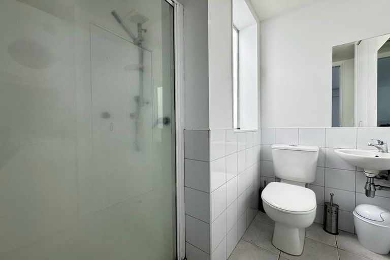 Photo of property in 5/41 Home Street, Mount Victoria, Wellington, 6011