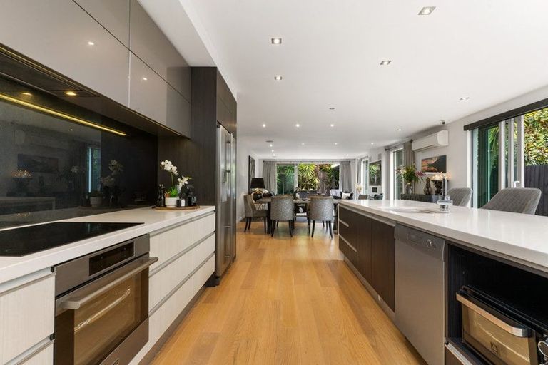 Photo of property in 19a Devonport Lane, St Albans, Christchurch, 8014