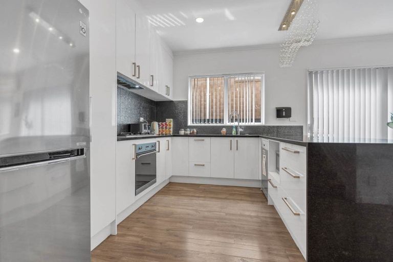 Photo of property in 3 Cloghfin Place, Flat Bush, Auckland, 2019