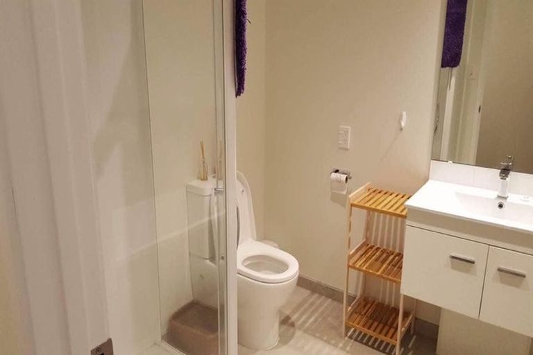 Photo of property in 114 Hobsonville Point Road, Hobsonville, Auckland, 0616