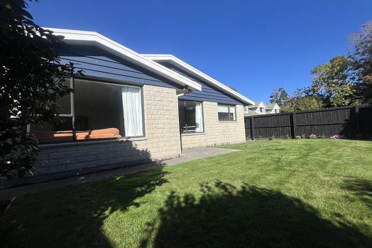Photo of property in 1/120b Roydvale Avenue, Burnside, Christchurch, 8053