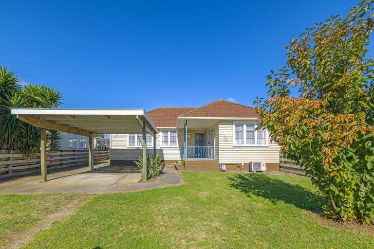 Photo of property in 36 Cook Street, Foxton, 4814