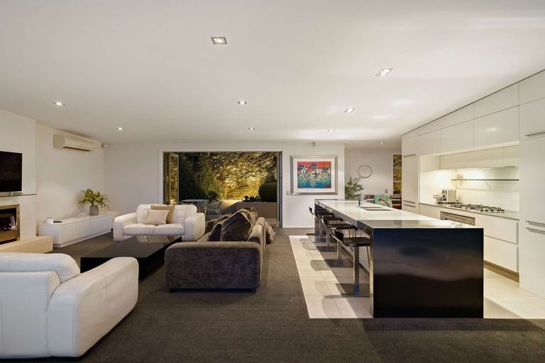 Photo of property in 74 Panorama Terrace, Queenstown, 9300