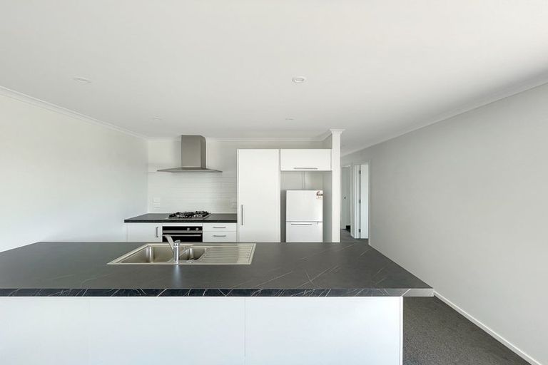Photo of property in 2/4 Bostonkip Crescent, Fitzroy, Hamilton, 3282