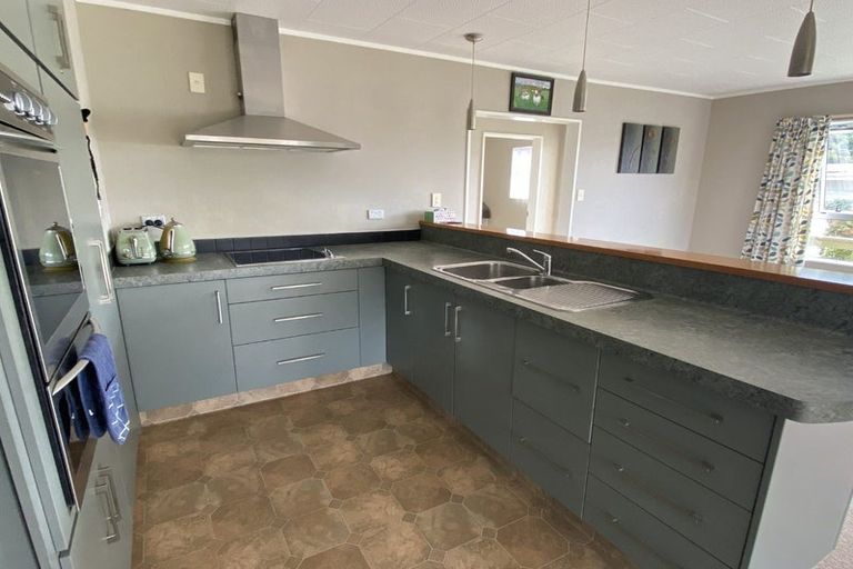 Photo of property in 12 Dorset Street, Picton, 7220