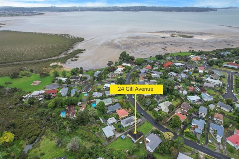 Photo of property in 24 Gill Avenue, Te Atatu Peninsula, Auckland, 0610