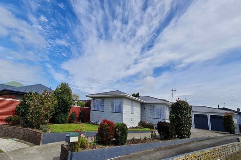 Photo of property in 3 Bruce Place, Highbury, Palmerston North, 4412