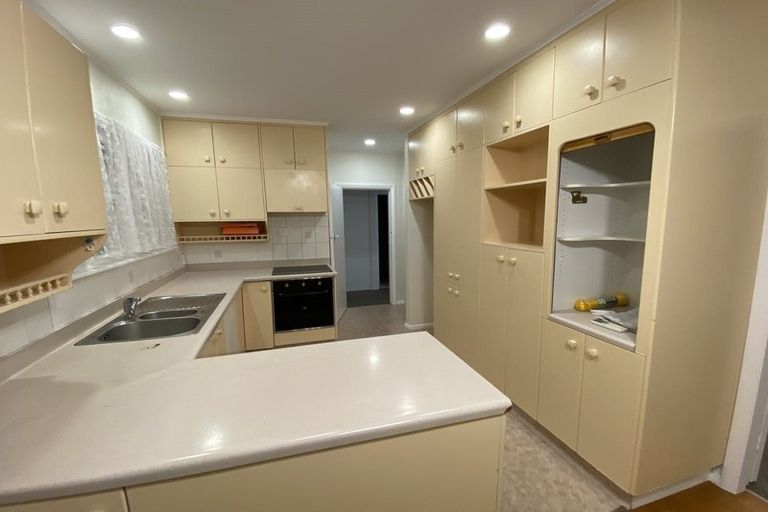 Photo of property in 158f1 Newlands Road, Newlands, Wellington, 6037