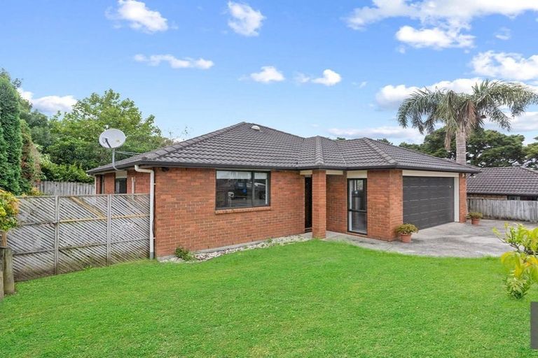 Photo of property in 12 Richard Halse Drive, Manurewa, Auckland, 2105