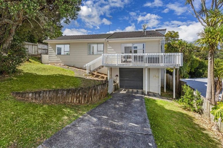 Photo of property in 40 Tree View Avenue, Glenfield, Auckland, 0629