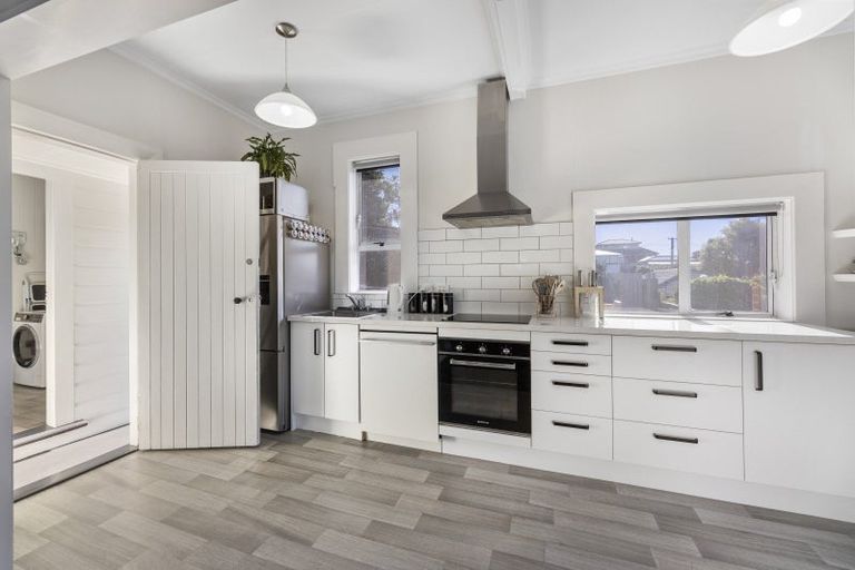 Photo of property in 15 Wills Street, Balaclava, Dunedin, 9011