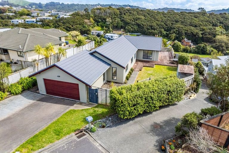 Photo of property in 92 Navigation Drive, Whitby, Porirua, 5024