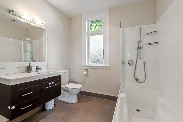 Photo of property in 111 Muritai Road, Eastbourne, Lower Hutt, 5013