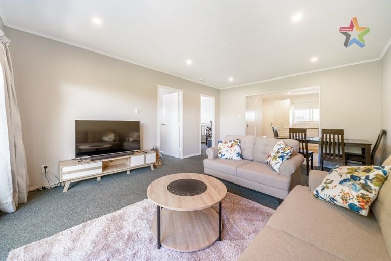 Photo of property in 12a Cedar Street, Maungaraki, Lower Hutt, 5010