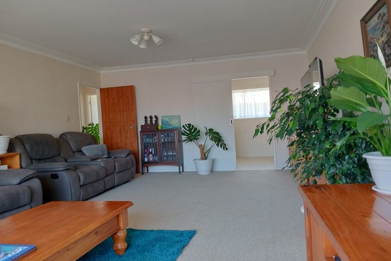 Photo of property in 3/61 Cook Street, Howick, Auckland, 2014