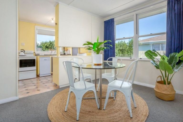 Photo of property in 87 Te Pene Avenue, Titahi Bay, Porirua, 5022