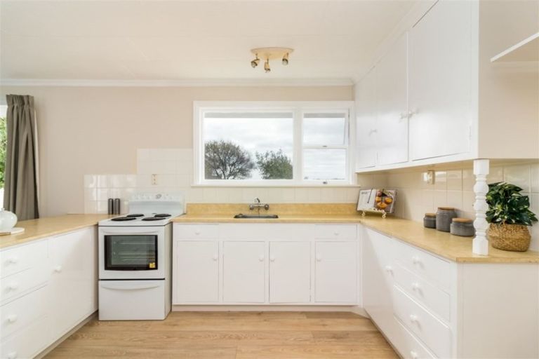 Photo of property in 31 Vivian Street, Burwood, Christchurch, 8083
