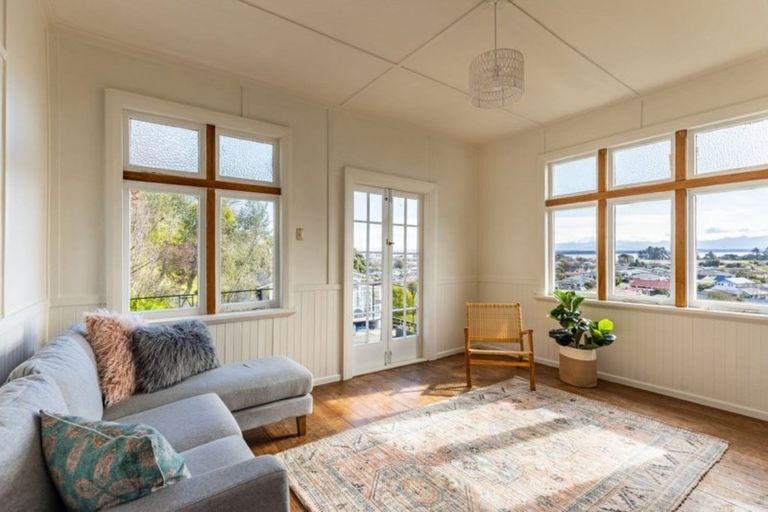Photo of property in 83 Tahunanui Drive, Tahunanui, Nelson, 7011