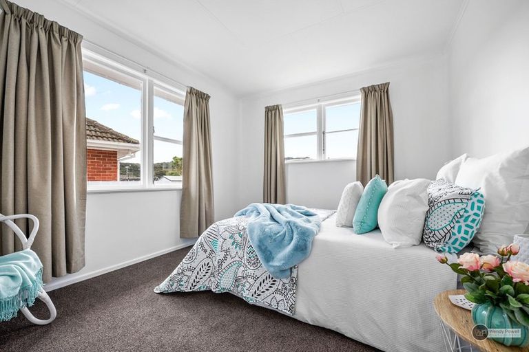 Photo of property in 40 Russell Road, Wainuiomata, Lower Hutt, 5014