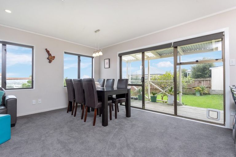 Photo of property in 34 Karaka Street, Helensville, 0800