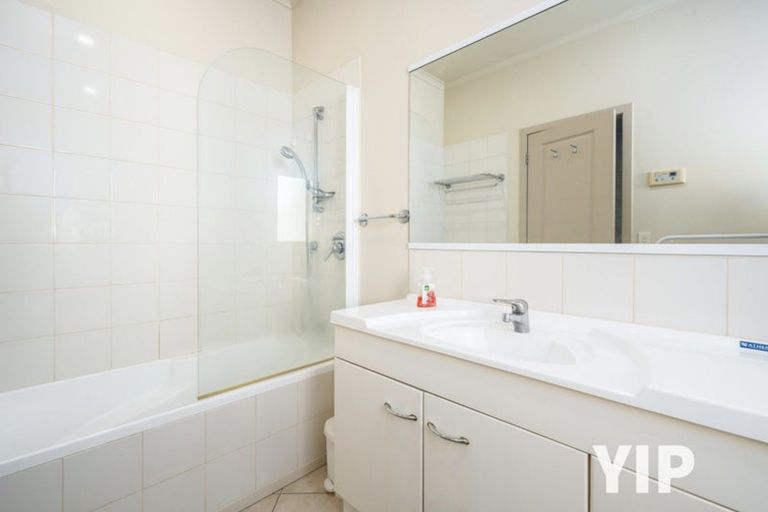 Photo of property in 45 Tamworth Crescent, Newlands, Wellington, 6037