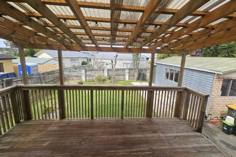 Photo of property in 73 Hyperion Drive, Randwick Park, Auckland, 2105