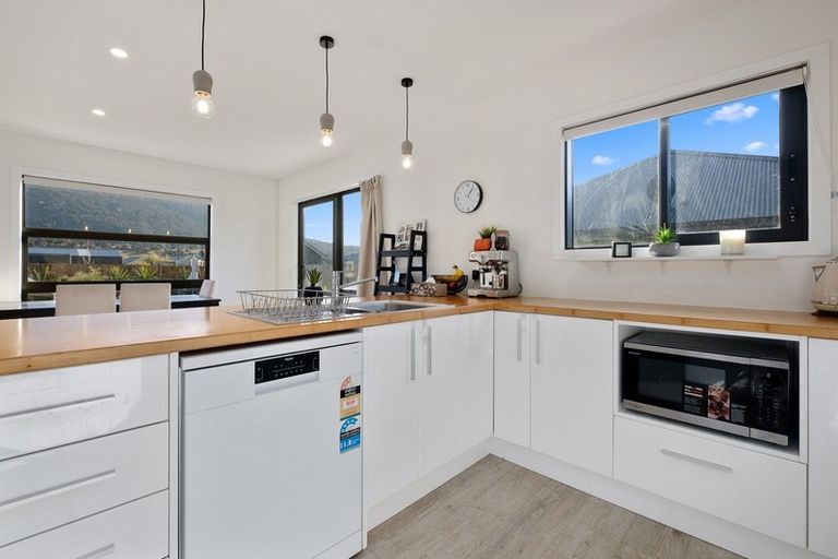 Photo of property in 5 Mallard Street, Albert Town, Wanaka, 9305