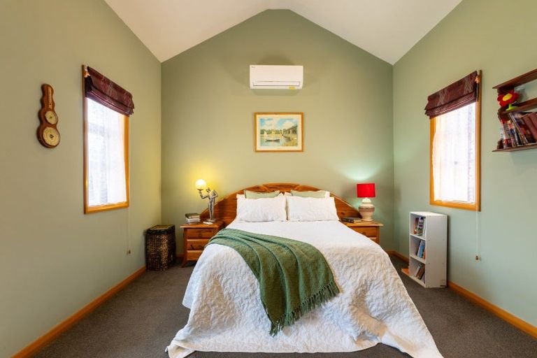 Photo of property in 77 Mclean Street, Woodville, 4920