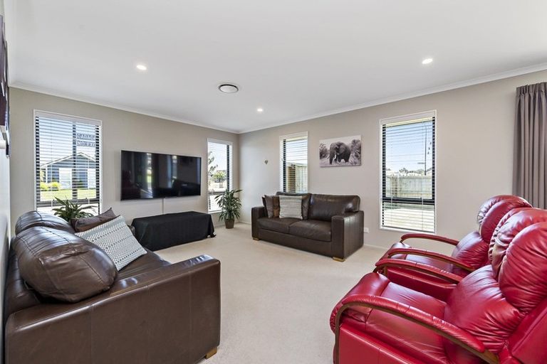 Photo of property in 1 Caracara Place, Rolleston, 7615