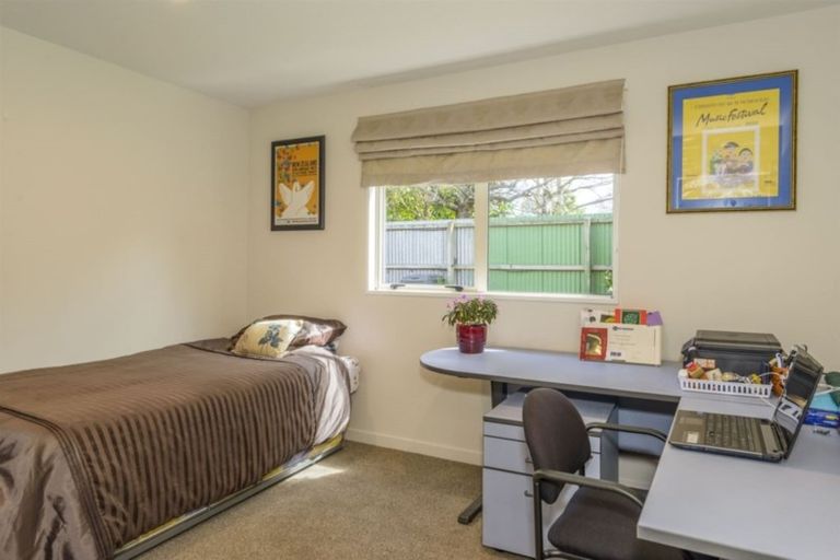 Photo of property in 399a Main North Road, Redwood, Christchurch, 8051